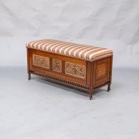 Bruce Talbert for Gillow & Co., of Lancaster. An Aesthetic Movement Walnut & Boxwood Ottoman - Thumbnail 3