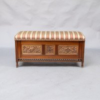 Bruce Talbert for Gillow & Co., of Lancaster. An Aesthetic Movement Walnut & Boxwood Ottoman - Thumbnail 2