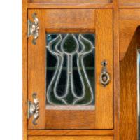 Liberty & Co., attributed. An Arts & Crafts Oak Sideboard in the Glasgow-Style - Thumbnail 14