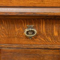 Liberty & Co., attributed. An Arts & Crafts Oak Sideboard in the Glasgow-Style - Thumbnail 16