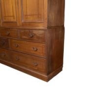 Morris & Co., attributed. An Arts & Crafts Oak Treble Linen Press, Metalwork by Rathbone - Thumbnail 5