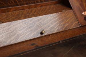 G. M. Ellwood for J. S. Henry. An Arts & Crafts Oak Writing Desk - Thumbnail 17