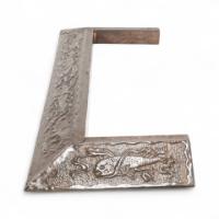 Newlyn, Cornwall. An Arts and Crafts copper fender featuring hand-hammered fish swimming through seaweed. - Thumbnail 5