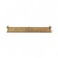 Arts and Crafts brass fender adorned with embossed floral decorations - Thumbnail 1