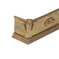 Arts and Crafts brass fender adorned with embossed floral decorations - Thumbnail 6