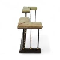 An Arts and Crafts club fender made of brass and cast iron, featuring green leather seats - Thumbnail 5