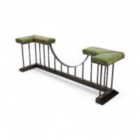 An Arts and Crafts club fender made of brass and cast iron, featuring green leather seats - Thumbnail 13