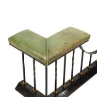 An Arts and Crafts club fender made of brass and cast iron, featuring green leather seats - Thumbnail 7