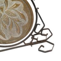 An Arts and Crafts wrought iron dinner gong with brass central plate decorated with wheatsheaf design - Thumbnail 15