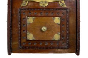 Dr Christopher Dresser for Benham & Froud – Gothic Revival Walnut Coal Box - Thumbnail 11
