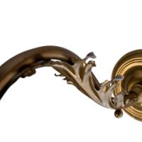 Single Arts and Crafts brass wall light with stylised leaf detail, c.1905 - Thumbnail 10