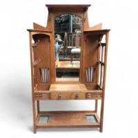 A Large Good Quality Glasgow-Style Oak Hallstand