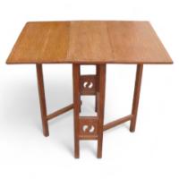 Wylie & Lochhead. A Good Quality Little Arts & Crafts Oak Drop Leaf Table - Thumbnail 1