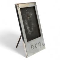 Glasgow School – Arts and Crafts Silver-Plated Photo Frame with Celtic Motifs