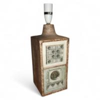 A large Troika 1960/70's stoneware table lamp signed to the base AB for Alison Bridgen who was the senior decorator at Troika. - Thumbnail 1
