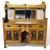 Shapland and Petter. A top quality 1\4 sawn oak Arts and Crafts sideboard - Thumbnail 1