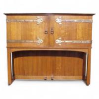 M H Baillie Scott for John Broadwood. An oak Arts and Crafts Manxman Piano - Thumbnail 1