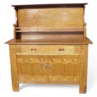 George Walton. An Arts and Crafts Glasgow School oak sideboard - Thumbnail 1