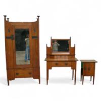 Harris Lebus. A Harris Lebus bedroom trio - Thumbnail 1