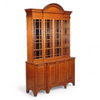 Howard and Sons. An exquisite and fine quality (1/4 sawn) oak breakfront bookcase - Thumbnail 1