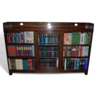 Liberty and Co. A quality Arts and Crafts oak bookcase - Thumbnail 1