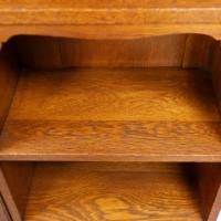 Wylie and Lochhead, in the style of. Arts and Crafts oak bookcase with cupboard - Thumbnail 16