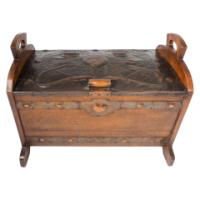 Shapland and Petter or Liberty & Co., attributed. Arts and Crafts oak blanket box - Thumbnail 3