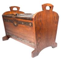 Shapland and Petter or Liberty & Co., attributed. Arts and Crafts oak blanket box - Thumbnail 5