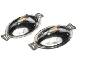 Guild of Handicraft, attributed. Pair of silver-plated vegetable dishes by C. R. Ashbee - Thumbnail 7