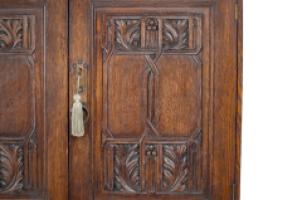 Arts and Crafts Oak Wall Cabinet with Carved Floral Decoration - Thumbnail 4