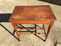 Arthur Simpson. An Arts Crafts oak side table with shaped apron - Thumbnail 3