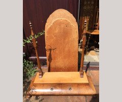Charles Spooner (style of). A walnut swivel dressing table with shaped jewelery drawers - Thumbnail 4