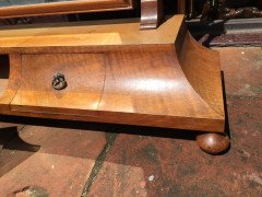 Charles Spooner (style of). A walnut swivel dressing table with shaped jewelery drawers - Thumbnail 7
