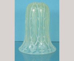 A vaseline shade with blended oval shaped stem formations - Thumbnail 1