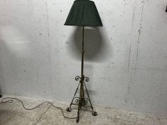 Benham and Froud. An Arts Crafts copper and brass telescopic electric standard lamp - Thumbnail 2
