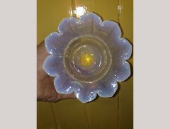 A vaseline shade with petail details - Thumbnail 6