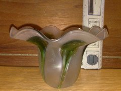 An opaque shade with Peacock Green trailing. - Thumbnail 4