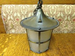 A little Arts and Crafts copper lantern with frosted glass - Thumbnail 2