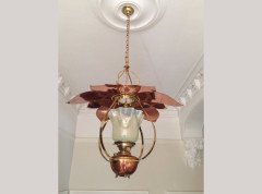 WAS Benson. A rare copper and brass lantern with large reflector in the shape of petals - Thumbnail 2