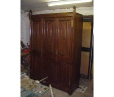 A W N Pugin for J G Crace. An important Gothic Revival oak treble wardrobe of superior quality - Thumbnail 2