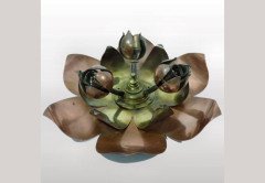 WAS Benson. A brass and copper oil lamp with three tiered brass flower outer leaves - Thumbnail 2