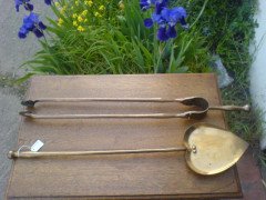 C F A Voysey for Thomas Elsley. An heart-shaped coal shovel and a matching tongs - Thumbnail 1