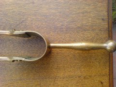 C F A Voysey for Thomas Elsley. An heart-shaped coal shovel and a matching tongs - Thumbnail 8