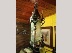 An Arts and Crafts silver plated lantern with floral Vaseline shade. - Thumbnail 7