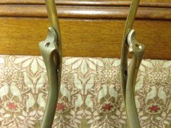 WAS Benson. A pair of brass swan table lamps with heart shaped bases. - Thumbnail 7