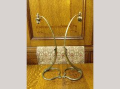 WAS Benson. A pair of brass swan table lamps with heart shaped bases. - Thumbnail 9