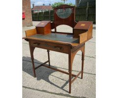 G M Ellwood for J S Henry. A stunning pure Arts and Crafts desk - Thumbnail 4