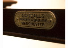 Goodhall Lambs and Heighway. A superior quality mahogany display cabinet - Thumbnail 7