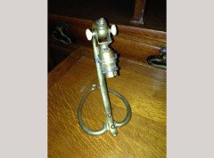 WAS Benson. A brass swan table with heart shaped base - Thumbnail 1