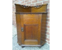 Arthur Simpson. An exceptional quality Arts and Crafts corner cupboard - Thumbnail 2